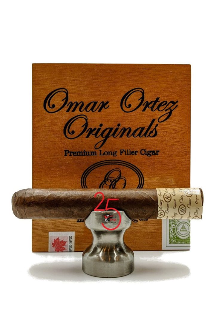 Omar Ortez Original Robusto Nicaraguan cigar with band